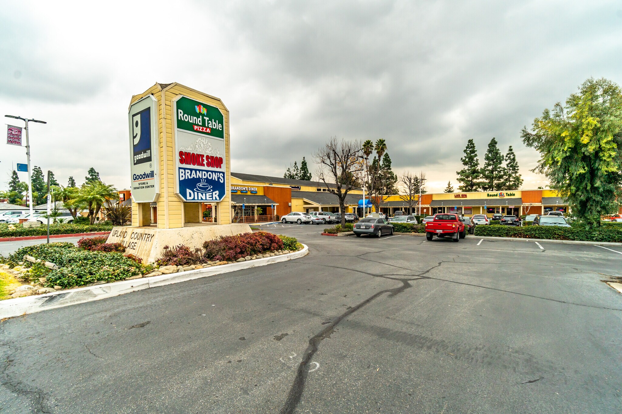 710870 E Foothill Blvd, Upland, CA 91786 Upland Country Village