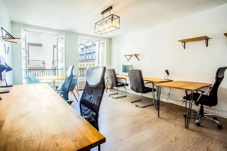 Coworking Space in Paris for lease Interior Photo- Image 1 of 11
