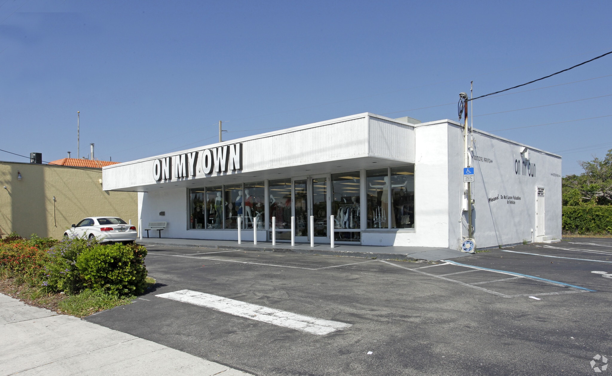 18060 Biscayne Blvd, Aventura, FL for lease Primary Photo- Image 1 of 9