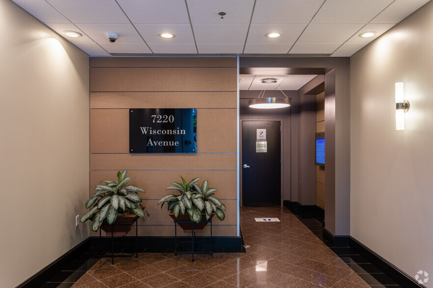 7220 Wisconsin Ave, Bethesda, MD for lease - Lobby - Image 3 of 26