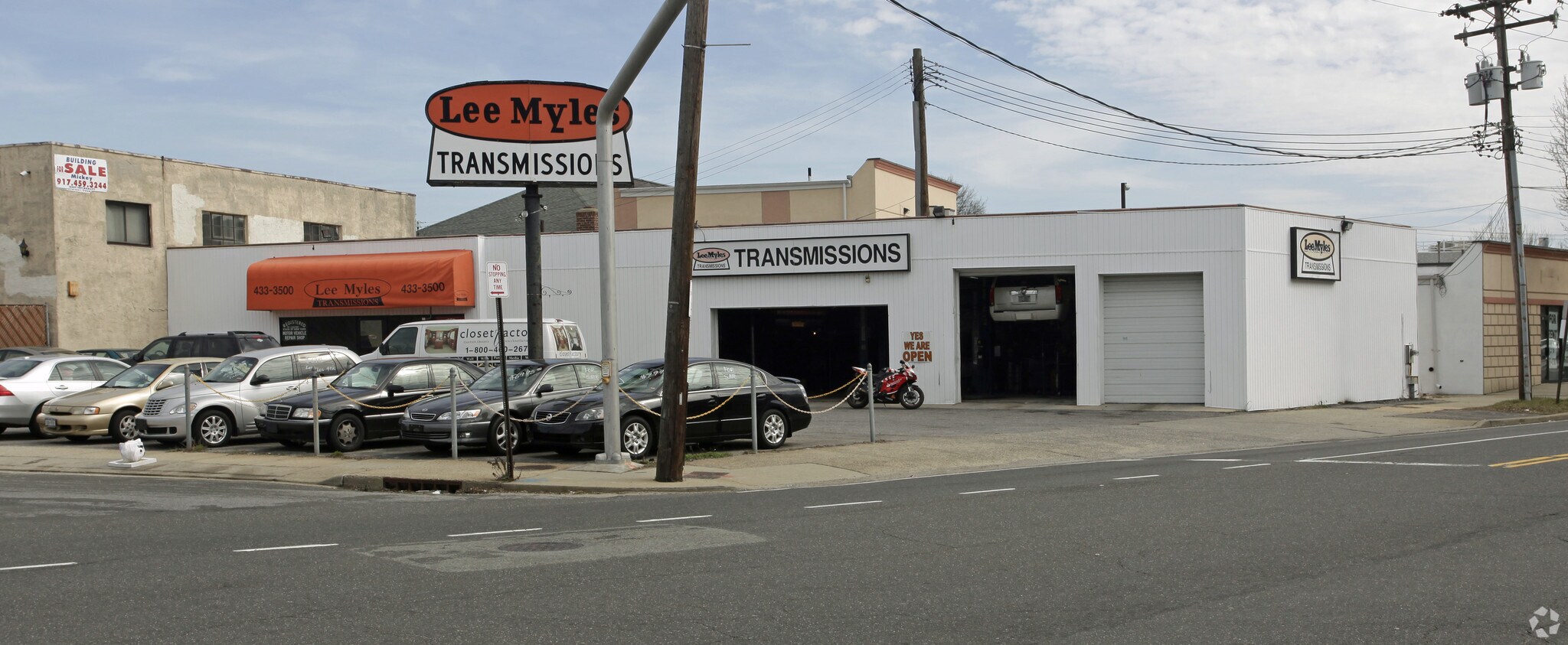 27 Herzog Pl, Hicksville, NY for sale Primary Photo- Image 1 of 1