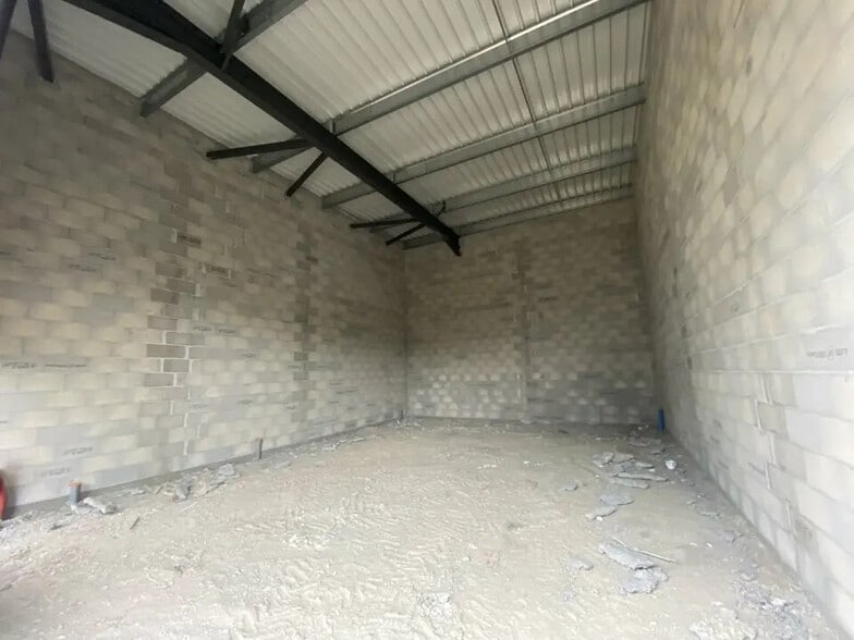 Flex in Marcheprime for sale - Building Photo - Image 1 of 6