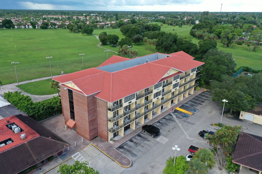 4100 Golden Gate Pky, Naples, FL 34116 Golden Gate Redevelopment