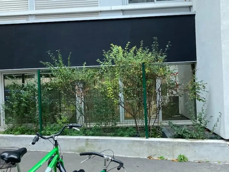 Office in Paris for lease - Building Photo - Image 2 of 8