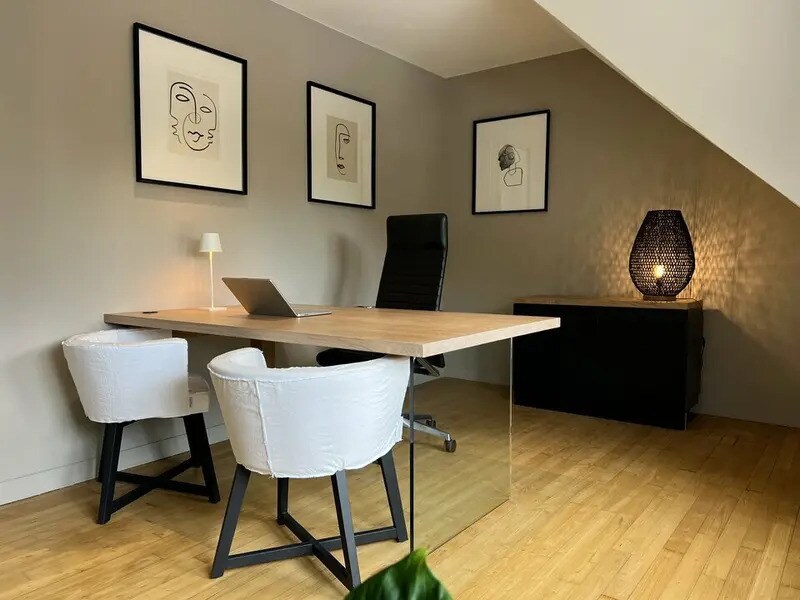 Office in Quimper for lease Interior Photo- Image 1 of 8