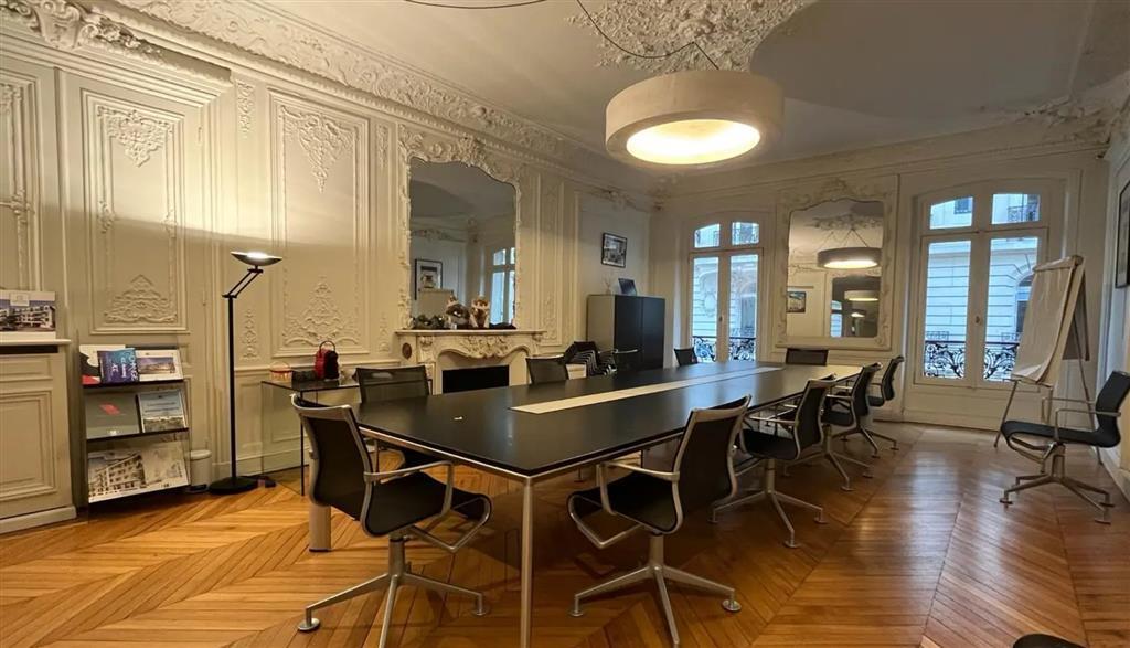 Office in Paris for lease Building Photo- Image 1 of 8
