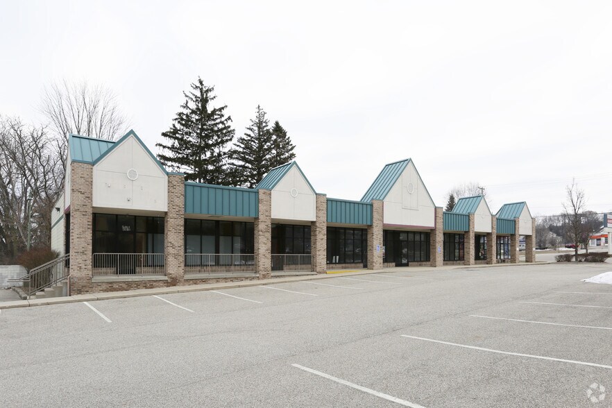4981 Plainfield Ave, Grand Rapids, MI for sale - Building Photo - Image 1 of 1