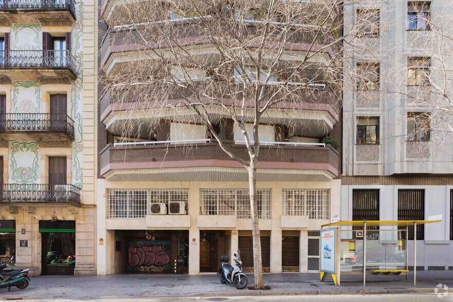 Carrer del Bruc, 129, Barcelona, Barcelona for lease - Building Photo - Image 2 of 4