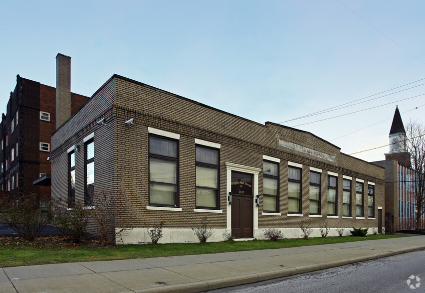 2037 Lee Rd, Cleveland Heights, OH for sale - Primary Photo - Image 1 of 1