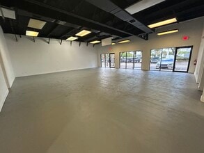 2075 N Powerline Rd, Pompano Beach, FL for lease Interior Photo- Image 2 of 6