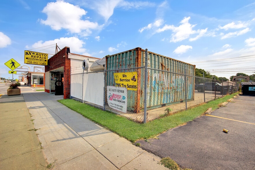 635 Burnham Ave, Calumet City, IL for sale - Building Photo - Image 2 of 25