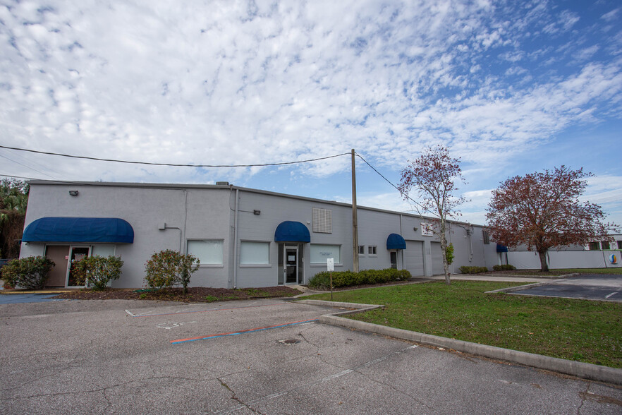 1400 N Orange Blossom Trl, Orlando, FL for lease - Building Photo - Image 1 of 9