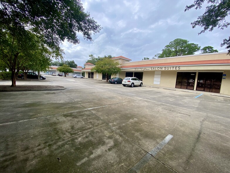 5737 Barnhill Dr, Jacksonville, FL for lease - Building Photo - Image 2 of 11