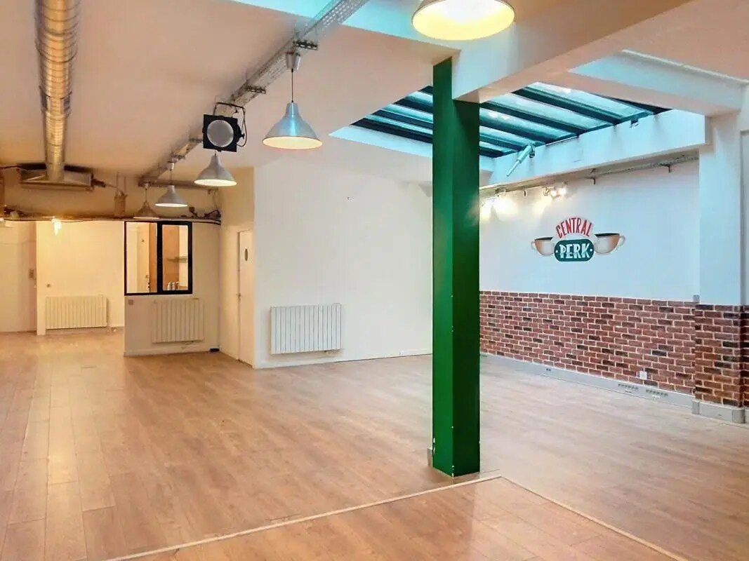 Office in Levallois-Perret for lease Interior Photo- Image 1 of 6