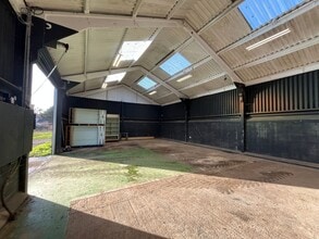 116 St. Albans Rd, Sandridge for lease Interior Photo- Image 2 of 2