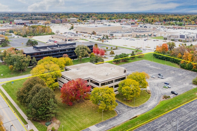 More details for 250 S Executive Dr, Brookfield, WI - Office for Auction