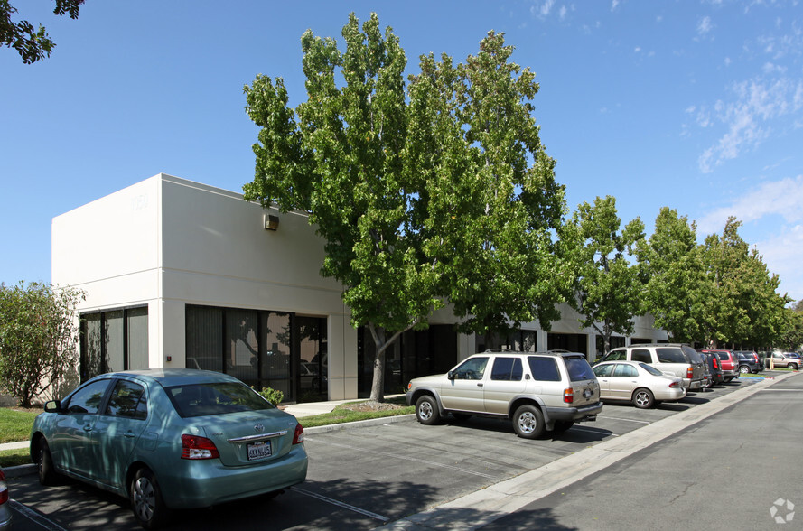 1010 Calle Cordillera, San Clemente, CA for lease - Primary Photo - Image 3 of 6