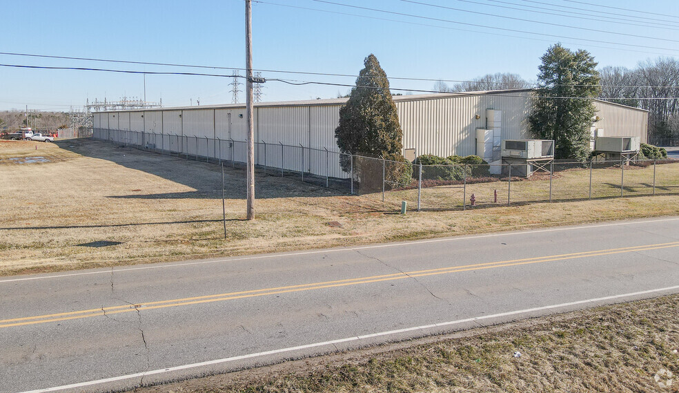 1872 Old Mountain Rd, Statesville, NC for sale - Primary Photo - Image 1 of 1