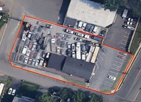 Office W/ .60 Acre Lot / Contractor Yard - Warehouse