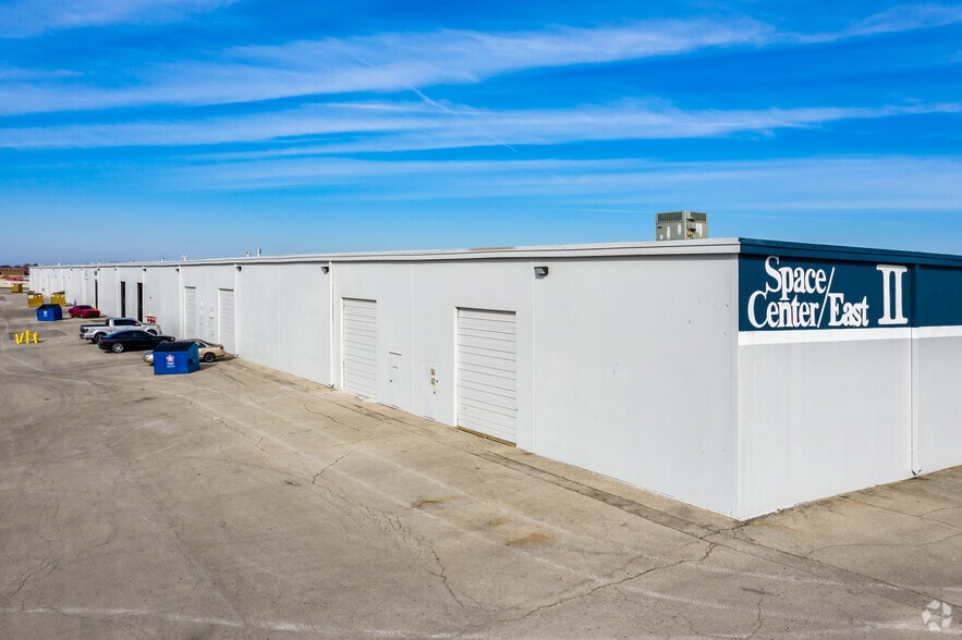 12027 E 51st St, Tulsa, OK for lease - Building Photo - Image 1 of 22