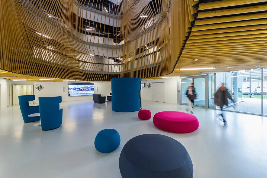 6 Rue Rose Dieng-Kuntz, Nantes for lease - Building Photo - Image 2 of 5