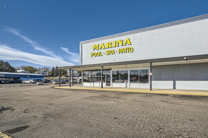 7700-7893 W Jewell Ave, Lakewood, CO for lease - Building Photo - Image 1 of 4