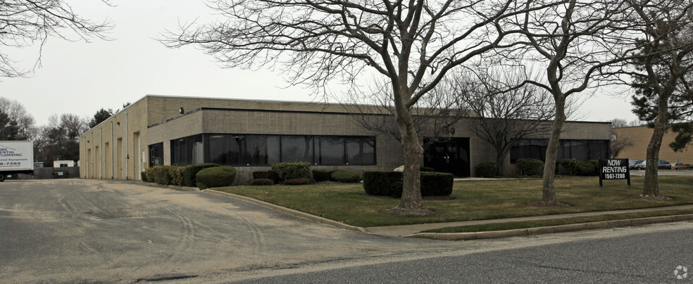 150 Knickerbocker Ave, Bohemia, NY for sale - Primary Photo - Image 1 of 1