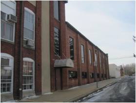 142 Walnut St, Denver, PA for sale - Primary Photo - Image 1 of 1