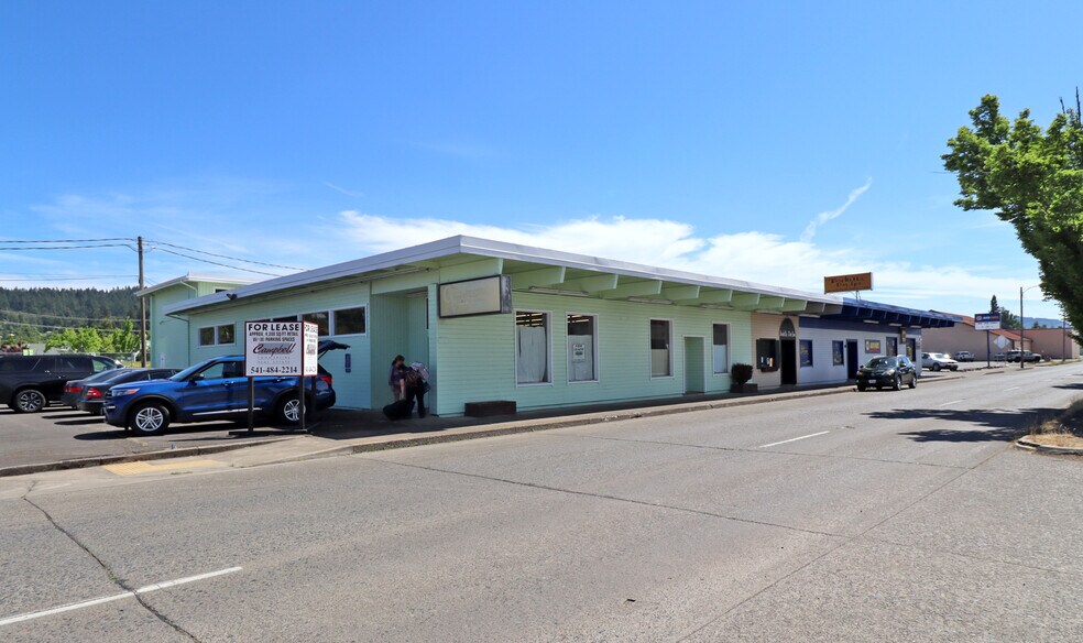 104 S Pacific Hwy, Cottage Grove, OR for lease - Building Photo - Image 1 of 10