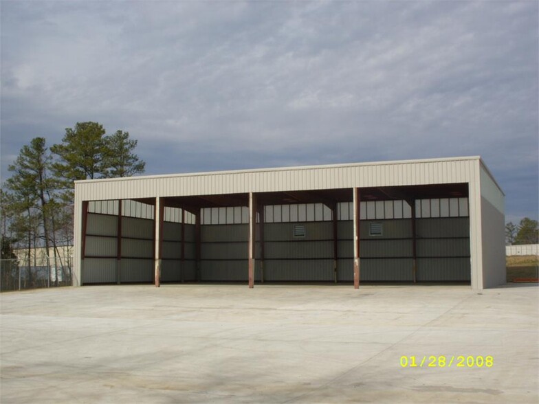 501 Richardson Rd SE, Calhoun, GA for lease - Building Photo - Image 1 of 1