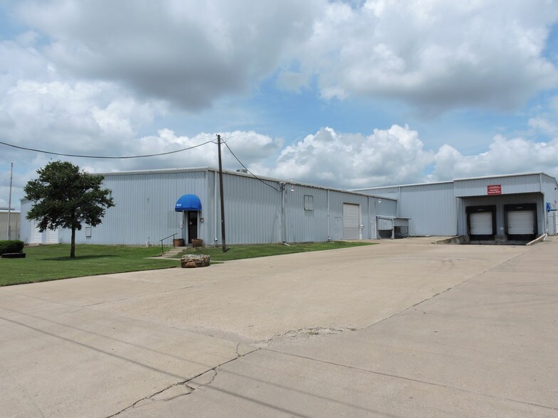 1600 Jack Mckay Blvd, Ennis, TX for sale - Other - Image 1 of 1