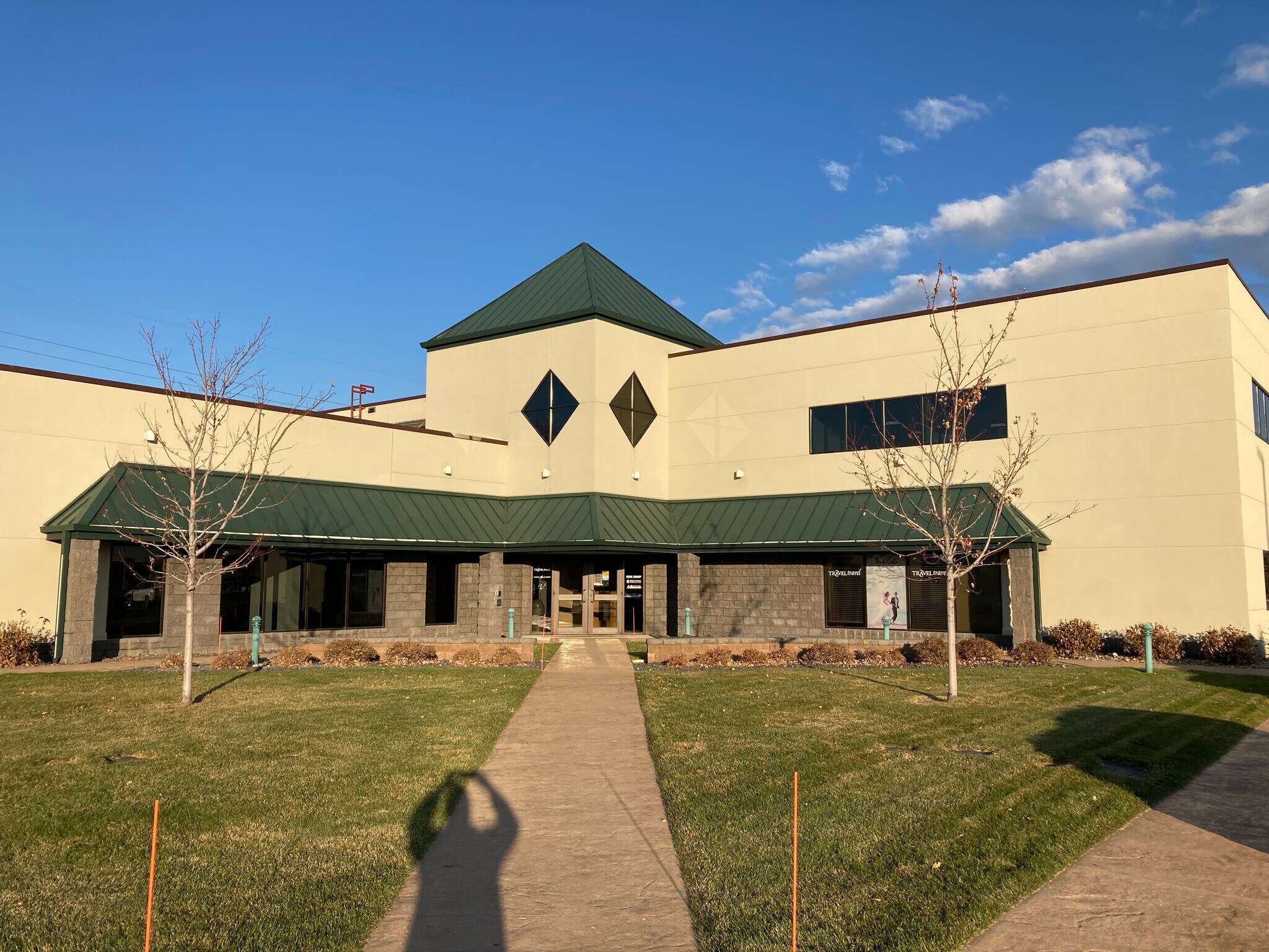 1700 S 42nd St, Fargo, ND for sale Primary Photo- Image 1 of 1