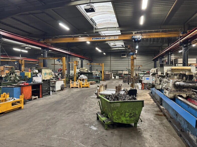 Flex in SAINT-OUEN-L'AUMONE for sale - Interior Photo - Image 2 of 10