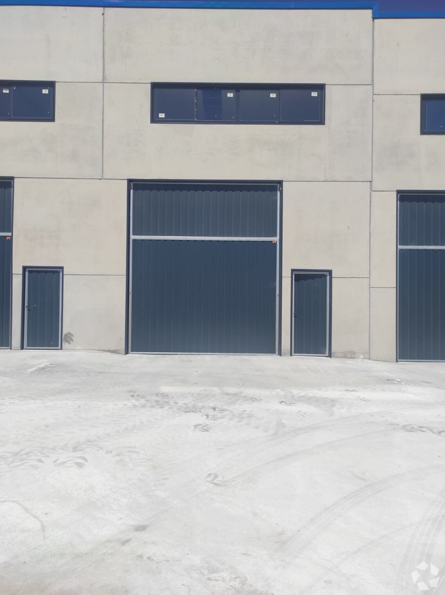 Calle de Benjamín Franklin, 65, Arroyomolinos, Madrid for sale Primary Photo- Image 1 of 1