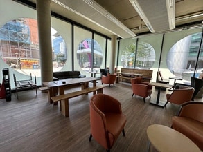 Elmer Sq, Southend On Sea for lease Interior Photo- Image 1 of 3