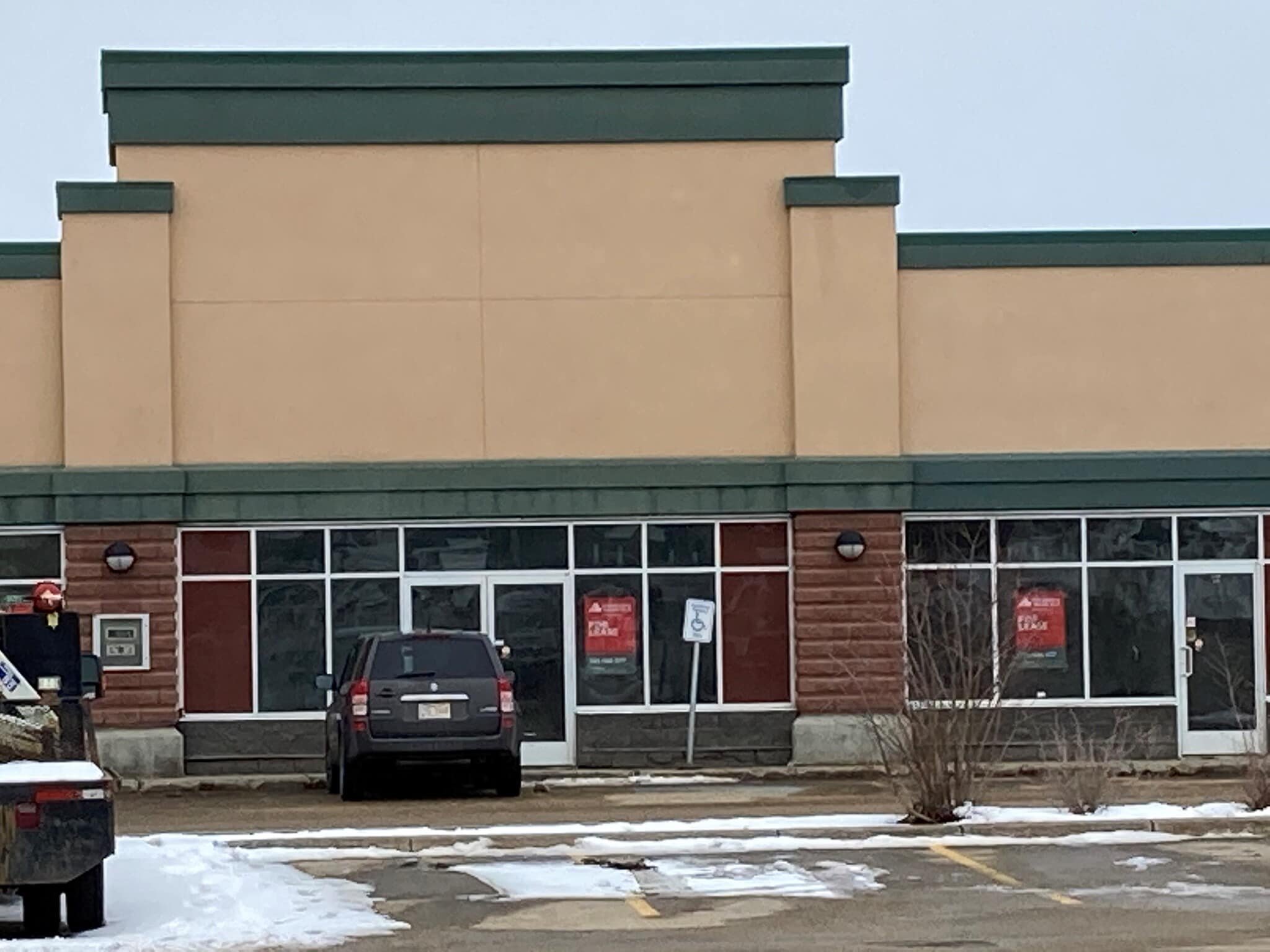 8100 100 St, Grande Prairie, AB for lease Building Photo- Image 1 of 2