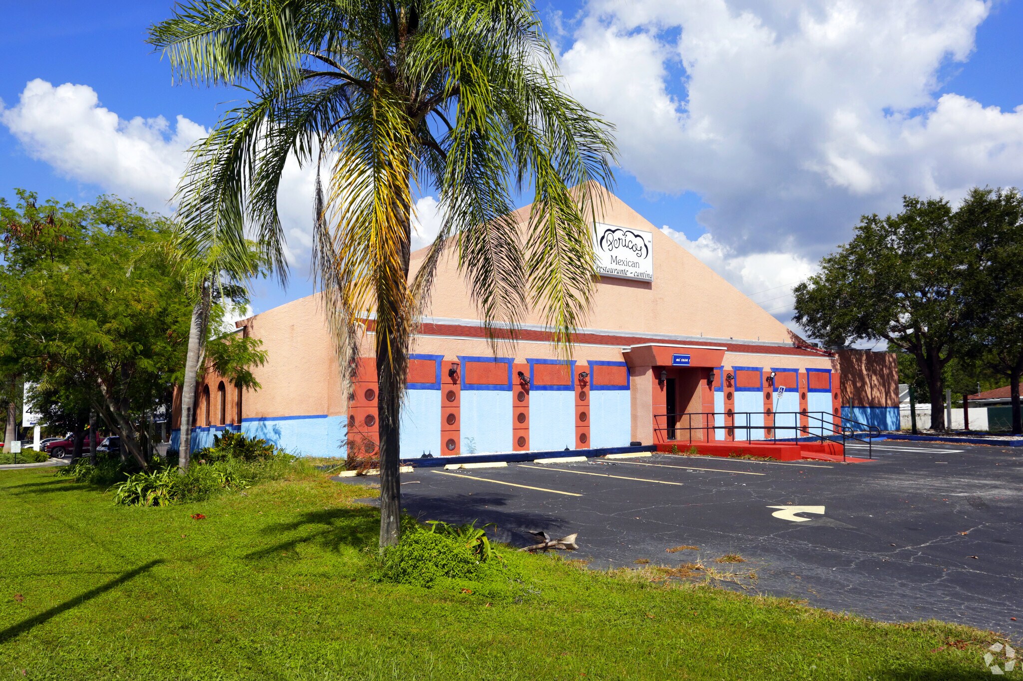 8901 4th St N, Saint Petersburg, FL for sale Primary Photo- Image 1 of 1