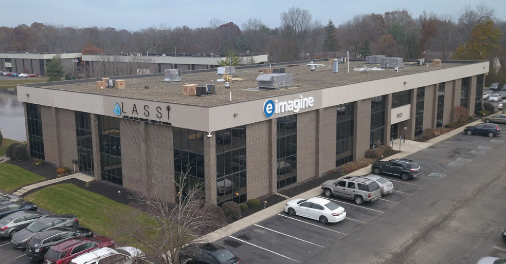 8925 N Meridian St, Indianapolis, IN for lease - Building Photo - Image 1 of 3