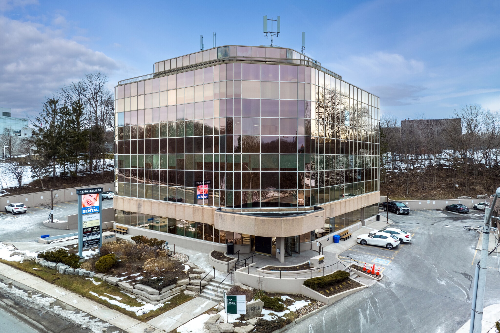 1131A Leslie St, Toronto, ON for lease Building Photo- Image 1 of 7