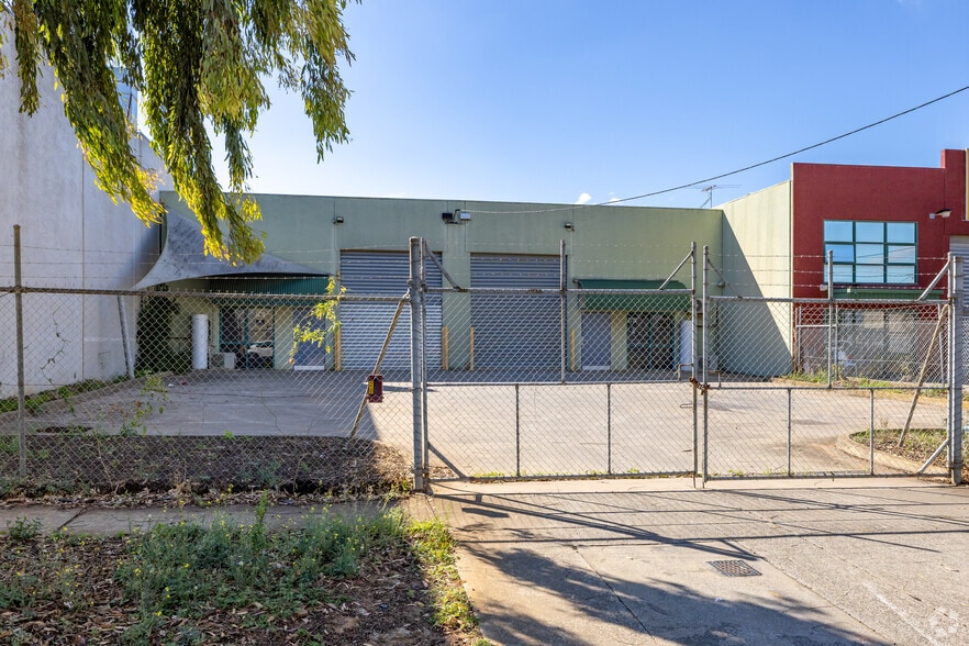 20 Loop Rd, Werribee for sale - Building Photo - Image 3 of 3