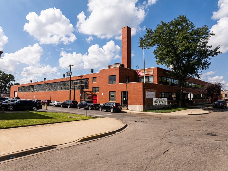 4501 W Cortland St, Chicago, IL for lease - Primary Photo - Image 1 of 1