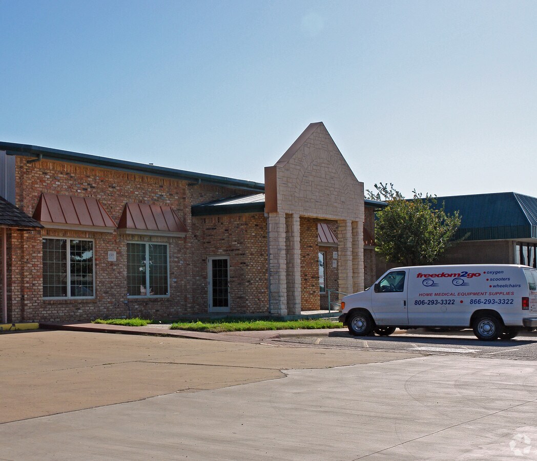 4304 Olton Rd, Plainview, TX 79072