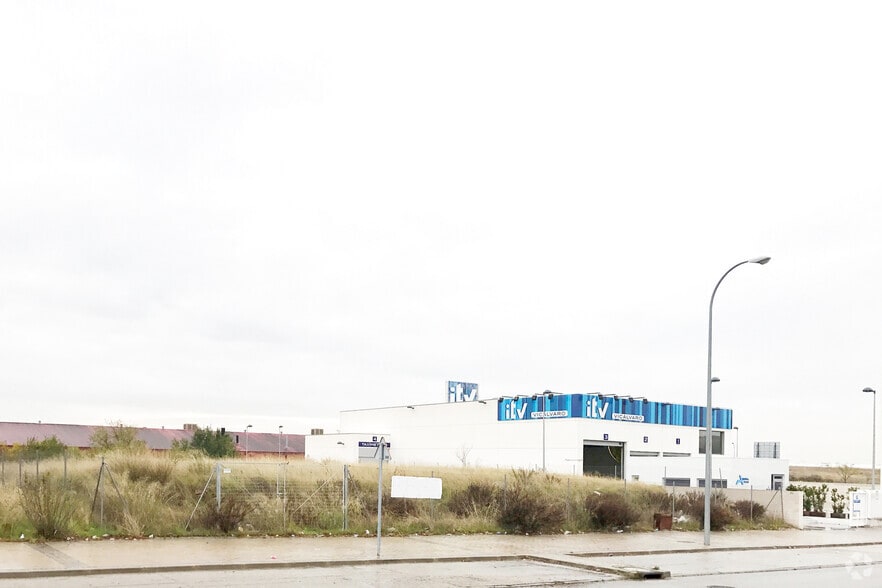 Avenida del Parque, 2, Madrid, Madrid for sale - Building Photo - Image 2 of 2