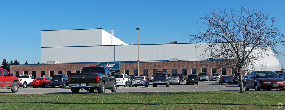 2032 First St Louth, St Catharines, ON for lease - Building Photo - Image 3 of 3