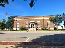 99 W Broad St, Dunn NC - Post Office