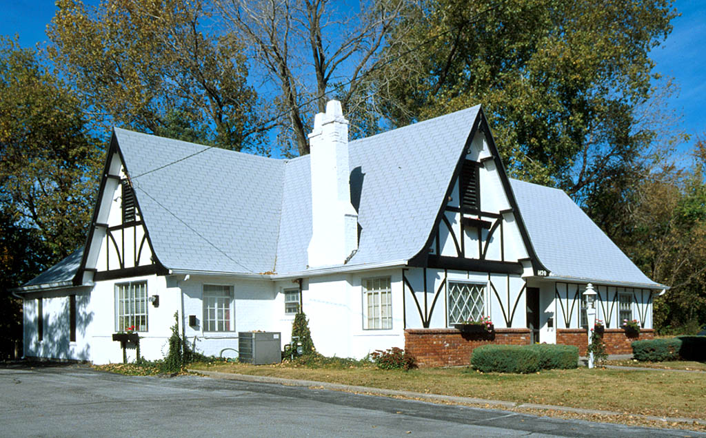 1420 W Lexington Ave, Independence, MO for sale Primary Photo- Image 1 of 1