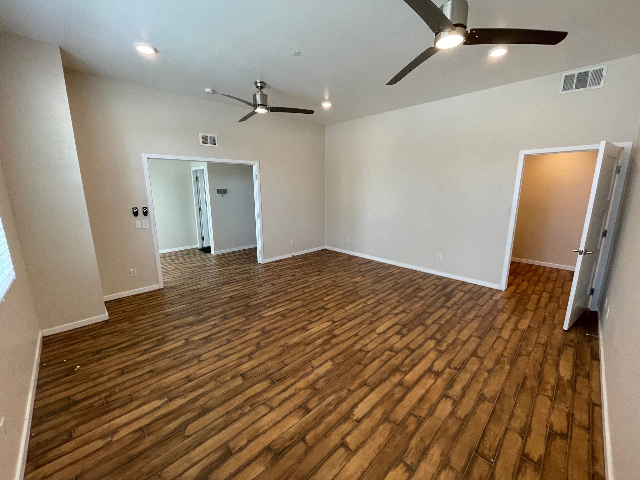 501 W Maple Ave, Orange, CA for lease Interior Photo- Image 1 of 46