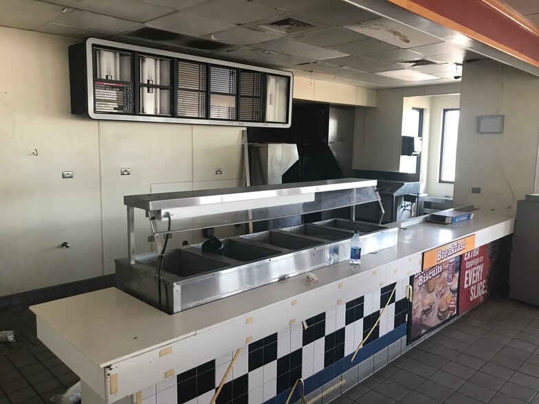 905 Highway 320, Carnesville, GA for sale - Interior Photo - Image 1 of 1