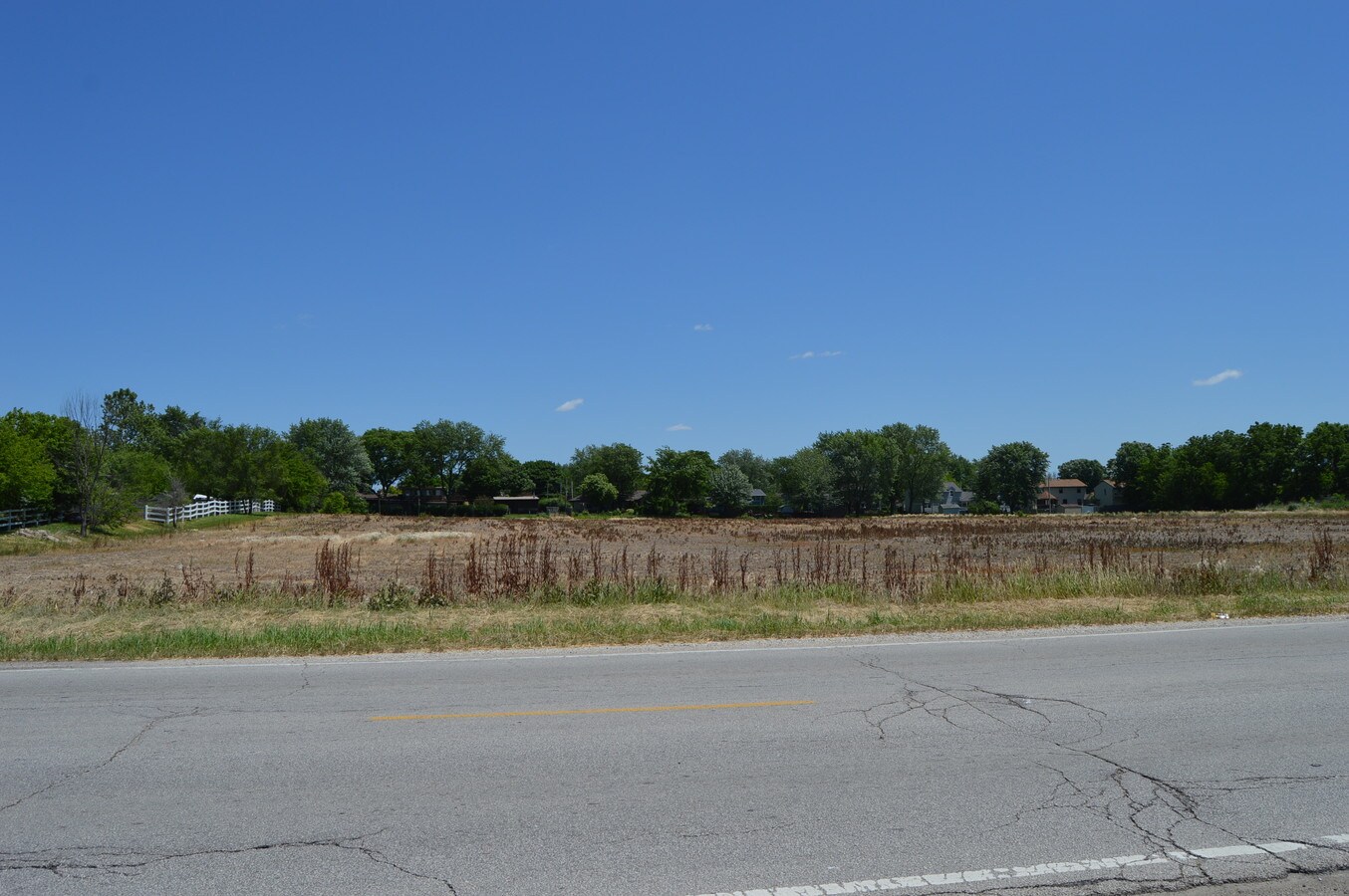 1711 Mitchell Rd, Aurora, IL 60505