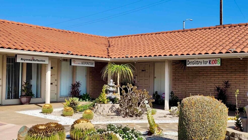 17541 Irvine Blvd, Tustin, CA for lease - Building Photo - Image 2 of 2